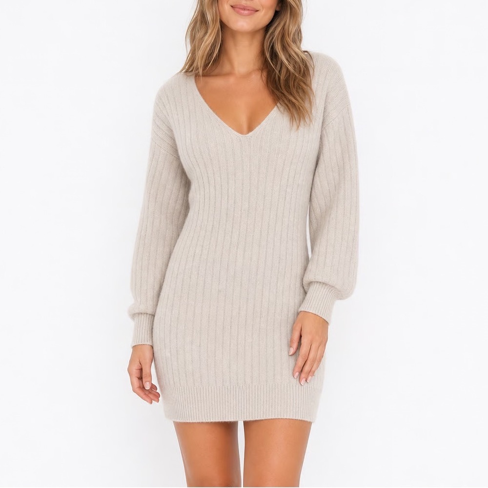 Rouge! Beige Ribbed Knit V-Neck Sweater Dress Long Sleeve Size 8 Oatmeal